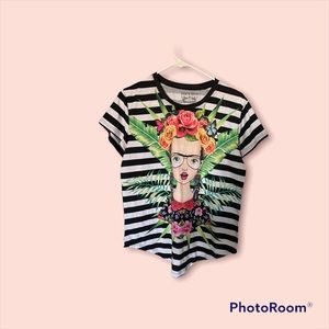 Black and white Frida Kahlo shirt